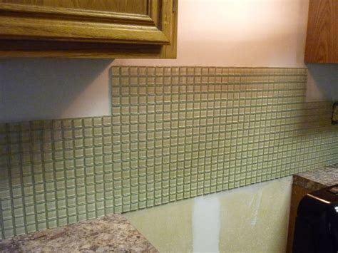 Diy Kitchen Glass Tile Back Splash Kitchen Tile Diy Diy Kitchen