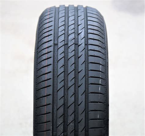 Tire Maxtrek Maximus M2 215/55R17 98V XL AS A/S Performance