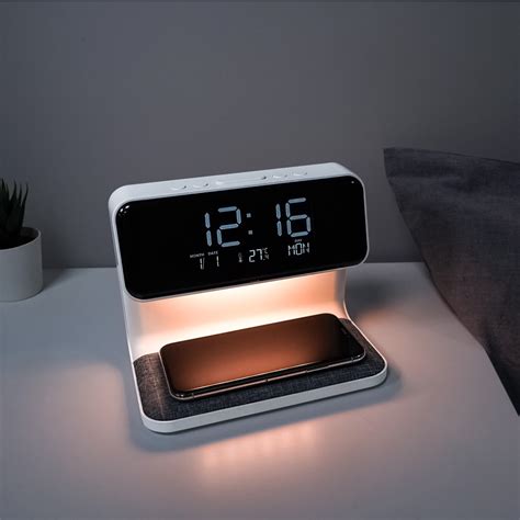 Night Light Modern Design Bedside Table Lamp A26 With Wireless Charger