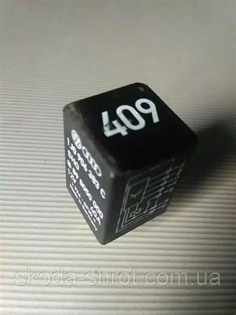 Купить Реле 409 1J0906383C топливного насоса Шкода Октавия Тур 1.6 ...
