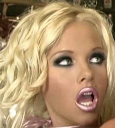 Hot Blond Porn Fan Community Forum