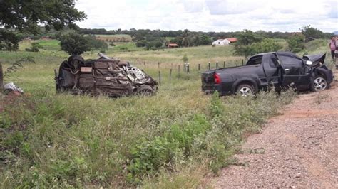 Candiba Acidente Envolvendo Dois Carros Deixa Uma Pessoa Morta E Cinco