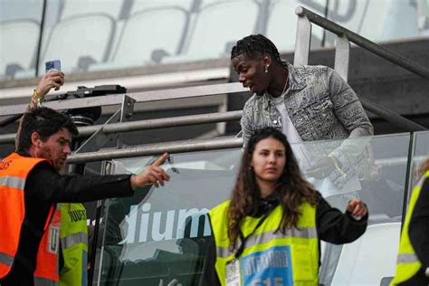 Juve Futuro Pogba Evra Lo Spinge Verso Il Marsiglia