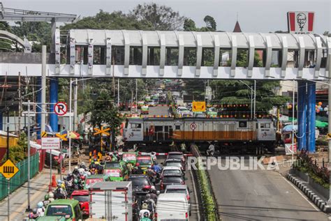 Pembangunan Skybridge Antara Stasiun Bogor Dan Paledang Republika Online