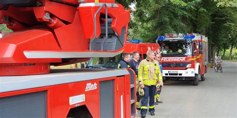 Feuerwehr An Der Stadtgrenze Von Oer Erkenschwick Im Gro Einsatz