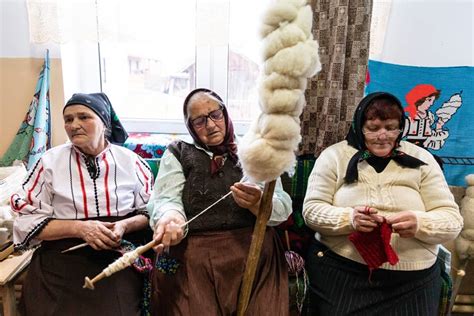 Tinutul Fluturelui Albastru Faurit Local Micile Bucurii