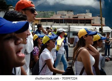 553 Protests Against Maduro Images, Stock Photos, 3D objects, & Vectors ...