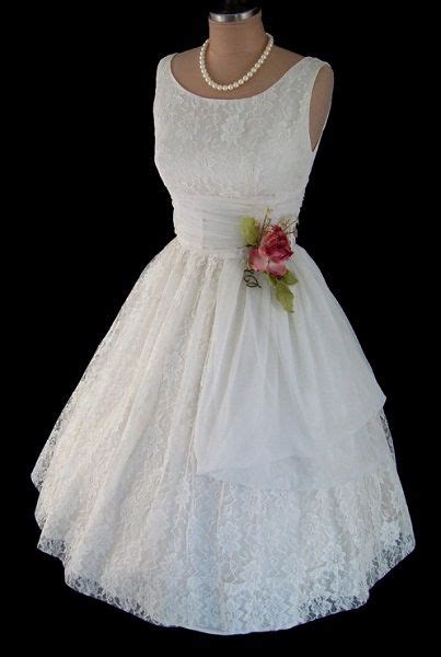 Elegant 1950s Ivory White Lace Party Dress Features A Bombshell