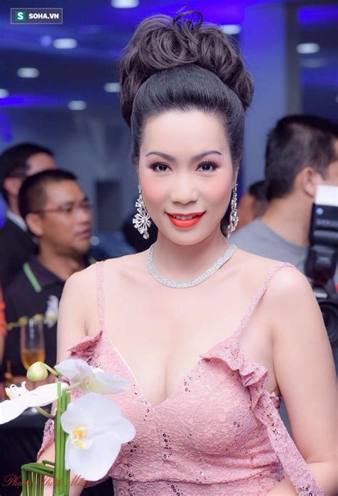 Chân dung Nữ hoàng bikini đầu tiên trong showbiz Việt
