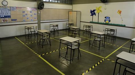 Escolas Estaduais De Minas Retornam Aulas Presenciais No Dia