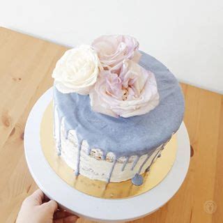 Lilac Drip Naked Cake For A Babyshower Dato Curioso El Color Morado