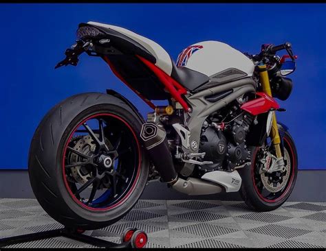 Naked Bike Triumph Speed Triple R 1050 UNIKAT Im Kanton St Gallen Tutti Ch