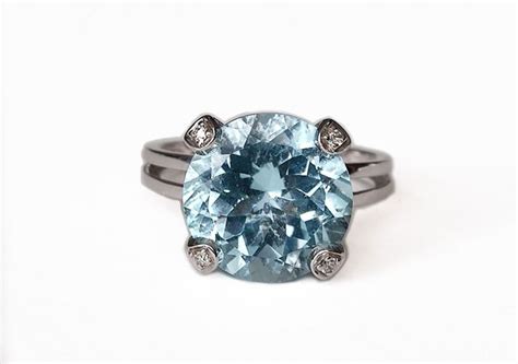 TOUS 18 kt Weißgold Ring 5 04 ct Aquamarin Catawiki