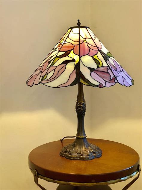 Stained Glass Lamp Flower Vintage Tiffani Desk Lamp Lampshade Pink Lily