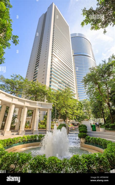 Hong Kong Park fountain Stock Photo - Alamy