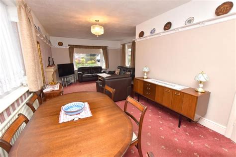 Humberston Avenue Grimsby Dn36 2 Bed Detached Bungalow For Sale £199 950