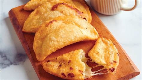 Venezuelan Empanadas de Queso (Cheese Empanadas) | Giant Food