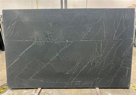 Stormy Black Soapstone Lot 3576 M Teixeira Soapstone