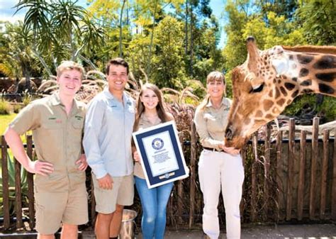 Tallest Giraffe Named by Guinness World Records | Engoo Daily News