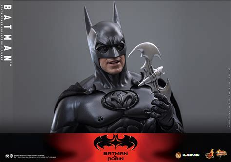 Hot Toys MMS786 Batman Robin 1 6th Scale Batman Collectible