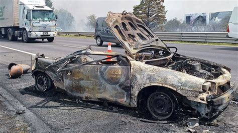 Se Incendi Y Explot El Tubo De Gas De Un Autom Vil En Ruta