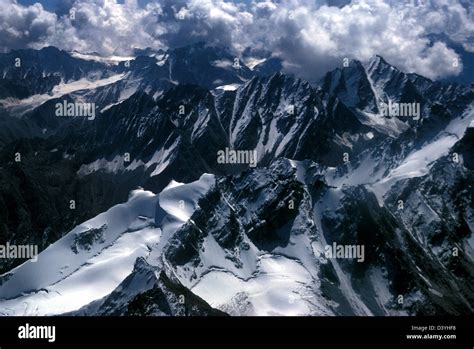 Karakoram Mountain Range – Telegraph