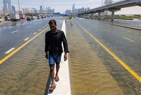 Banjir Dubai UAE Masih Bergelut Selepas Ribut Astro Awani