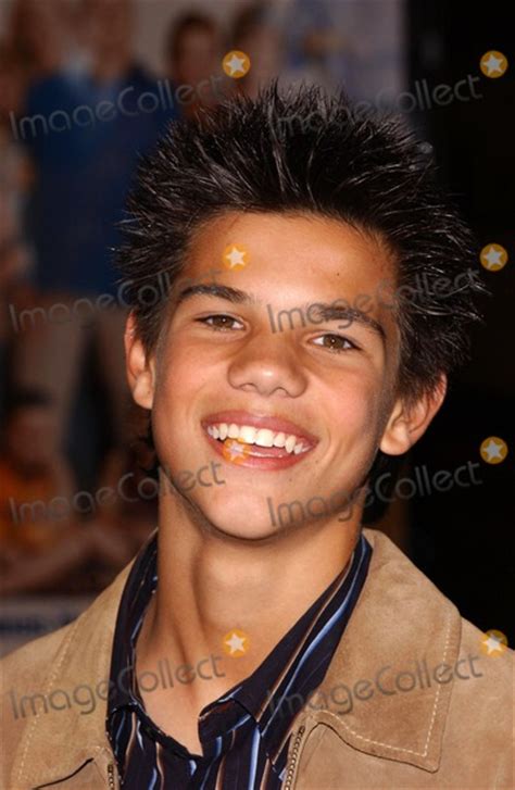 Photos and Pictures - Taylor Lautner at the premiere of "Cheaper By The Dozen 2", Mann Village ...