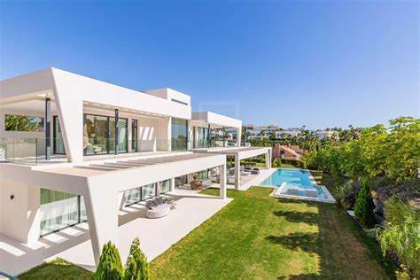 Luxuri Se Zimmern Villa Zu Verkaufen In Nueva Andalucia Spanien