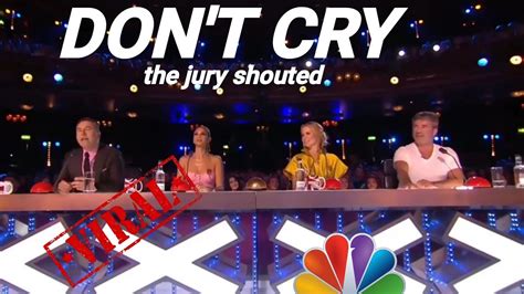 Crazy A Man Shook The Stage Shocked The Jury Sang The Song Don T Cry