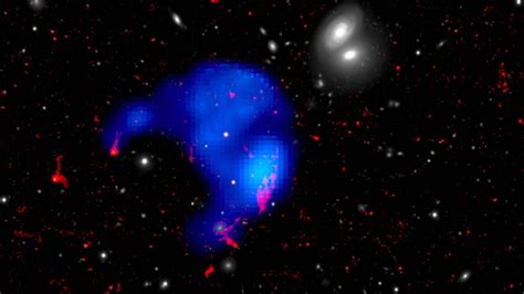 Detectan una nube cósmica al acecho más grande que toda la Vía Láctea