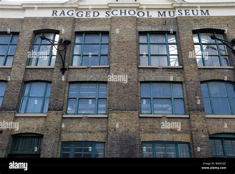 Ragged school east london hi-res stock photography and images - Alamy