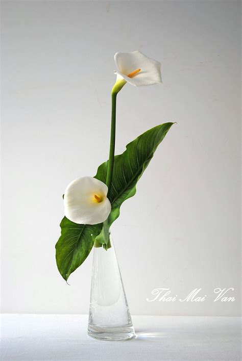 Easy Spring Floral Arrangements