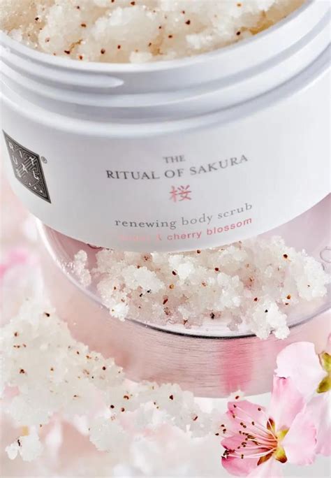 The Ritual Of Sakura Renewing Body Scrub Body Care Godwell Cosmetic