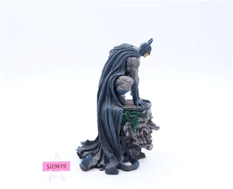 Batman Dc Comics Artfx Kotobukiya Pre Painted Porcelain Statue