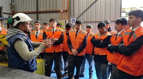 Alumnos Del Colegio Salesianos De La Serena Visitaron El Cft Juan Bohon