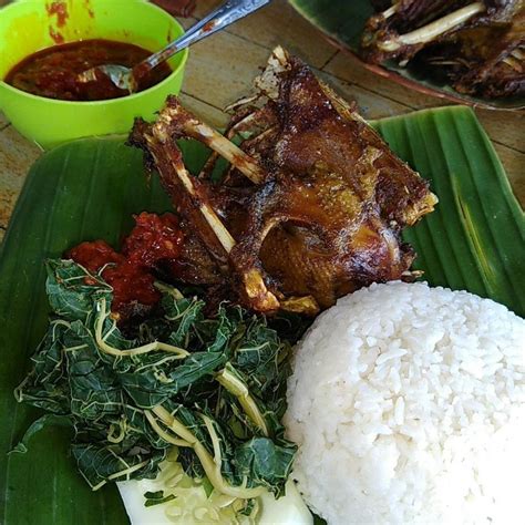 Bebek Bakar Paling Enak Kuliner Bebek Paling Maknyus Di Jogja Enaknya