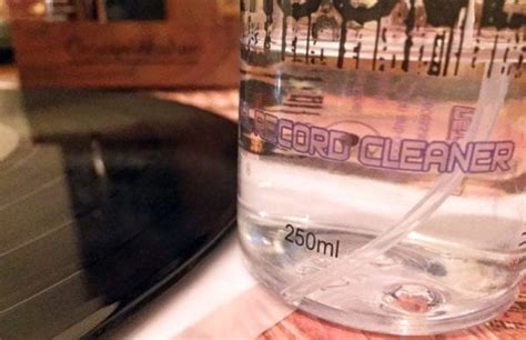 Is it safe to clean vinyl records with alcohol? - Sound Matters