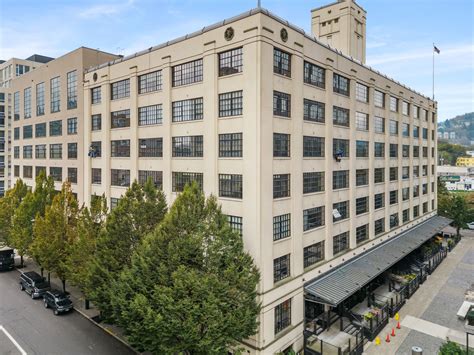 1400 NW Irving St #704, Portland, OR 97209 | Brite Room LLC