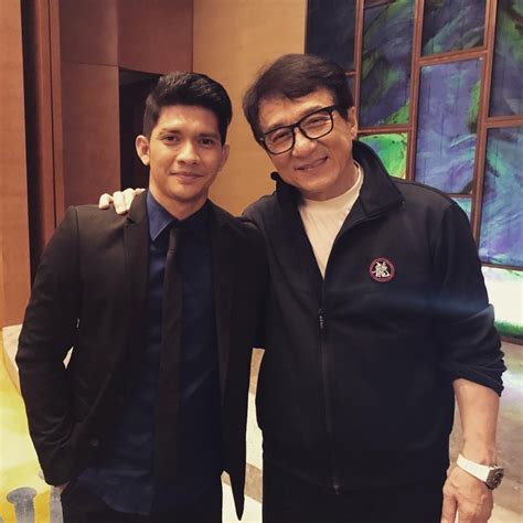 Kesempatan Emas Artis Indonesia Ini Pernah Foto Bareng Jackie Chan