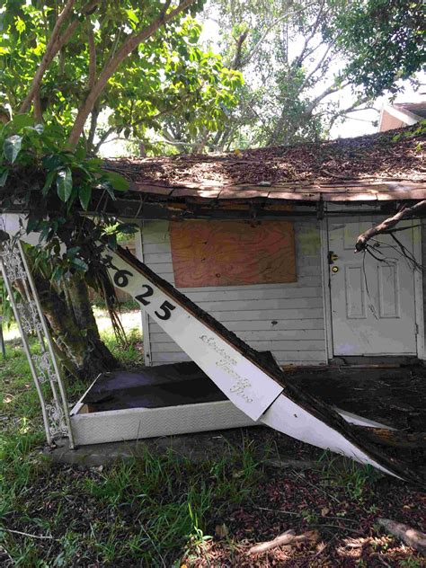 City of Fort Myers tears down NFL great Deion Sanders' childhood home