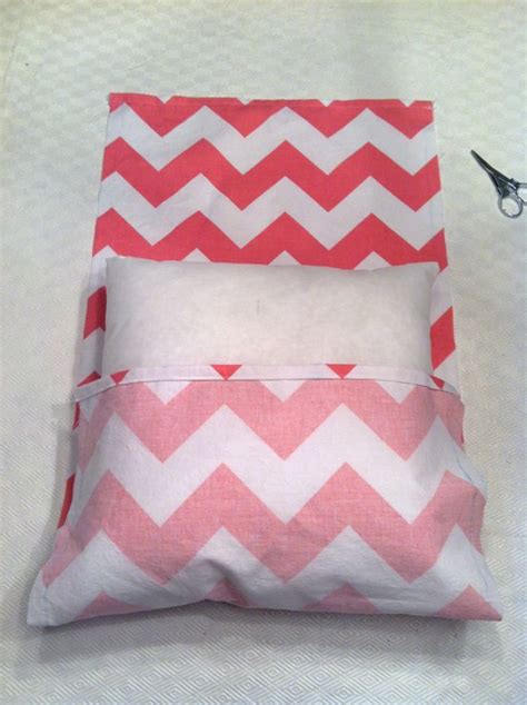 10 Decorative DIY Pillow Tutorials - Pretty Designs