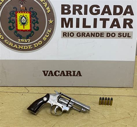 Porte Ilegal De Arma De Fogo Bm Prende Três Homens Em Vacaria