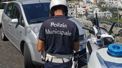 Positano Controlli A Tappeto Della Polizia Municipale Positanonews