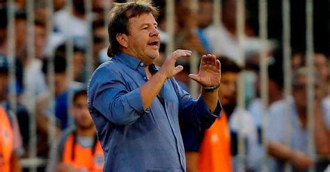 Año Nuevo Entrenador Nuevo Atlético Tucumán Presentó Al Reemplazante