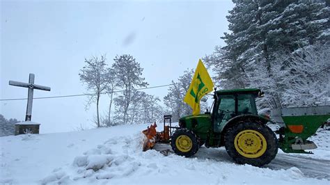 Contro Neve E Gelo Mobilitati I Trattori