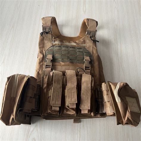 Military Equipment Tactical Vest with Bulletproof Plates - China ...