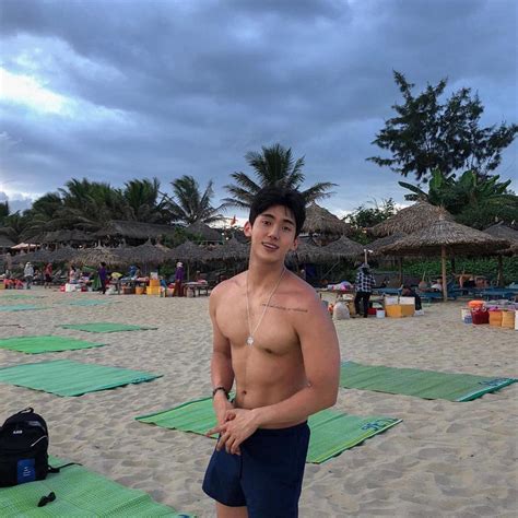 Hot boy Hàn Quốc ghé thăm Đà Nẵng cao 1 84 m chuẩn 6 múi 2sao