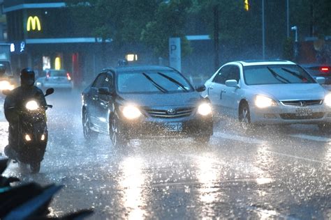 午後雷陣雨來襲！13縣市發大雨特報 北部和東部嚴防高溫 上報 焦點