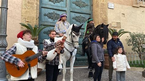 Epifania Ad Agrigento I Re Magi A Cavallo Per Le Vie Del Centro